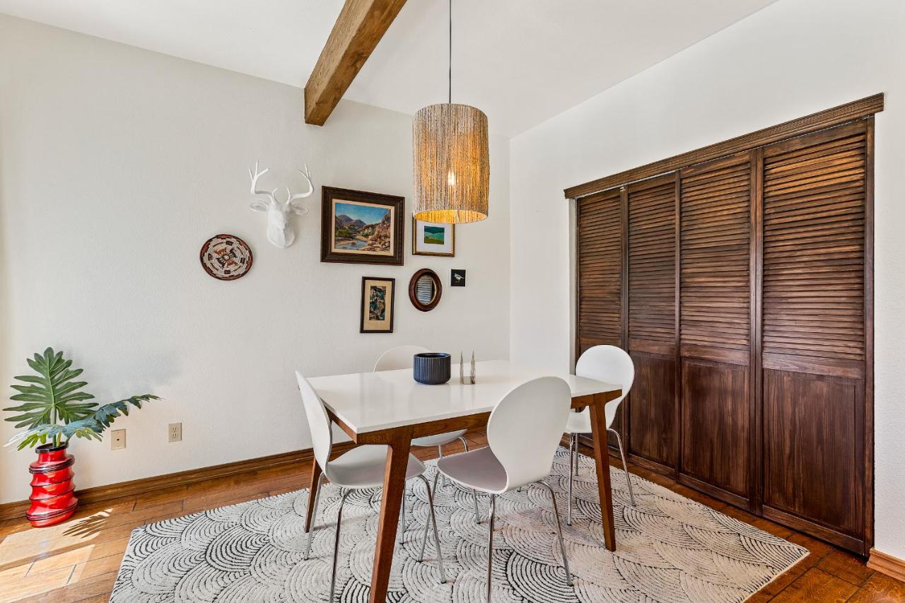 Delightful 1 bdrm Country Club Retreat with Mt Elden Views! - Chambres d’hôtes Flagstaff