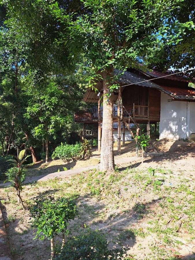 Bungalow mit Ventilator 