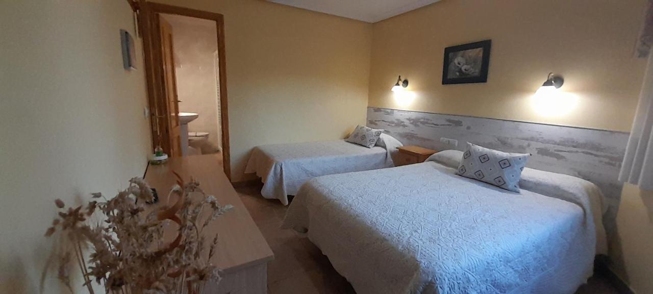 Triple Room with Mountain View