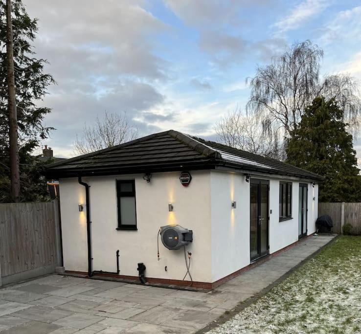 Luxury Apartment Heald Green - B&B