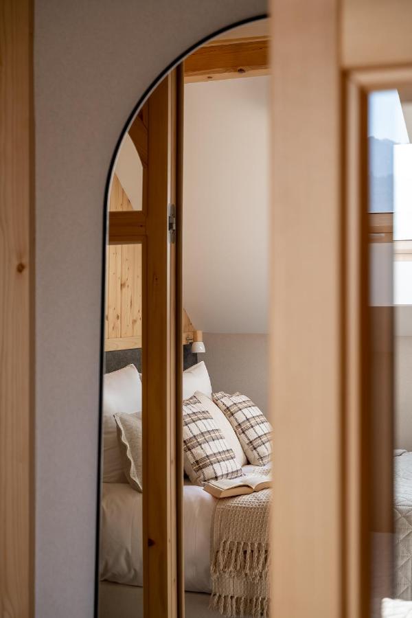 Two-Bedroom Apartment with Mountain View