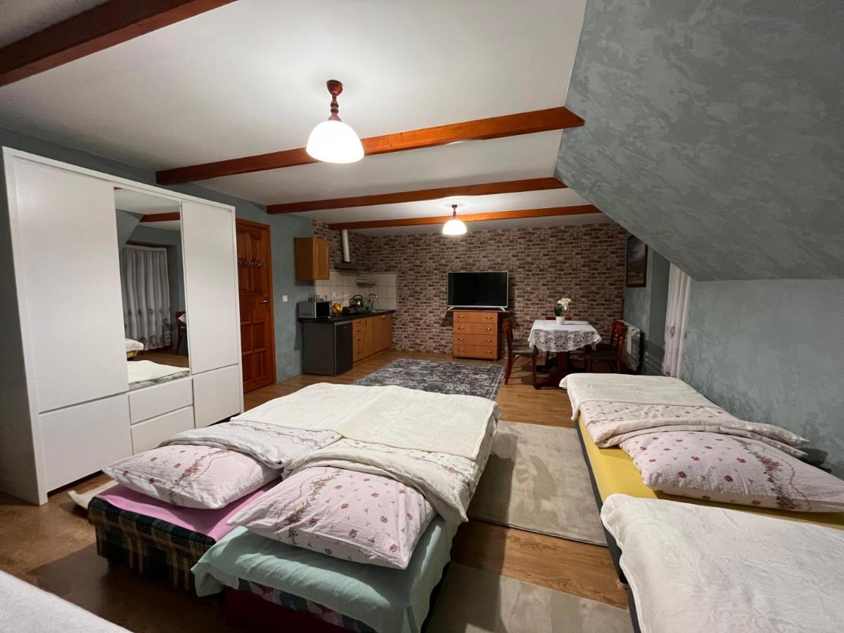 Dormitorio Misto con 6 Posti Letto