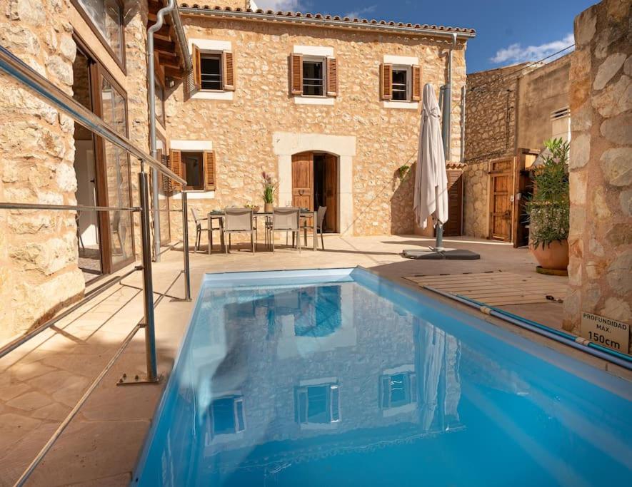 Casa de pueblo Sa Teulera de Biniamar con piscina - B&B
