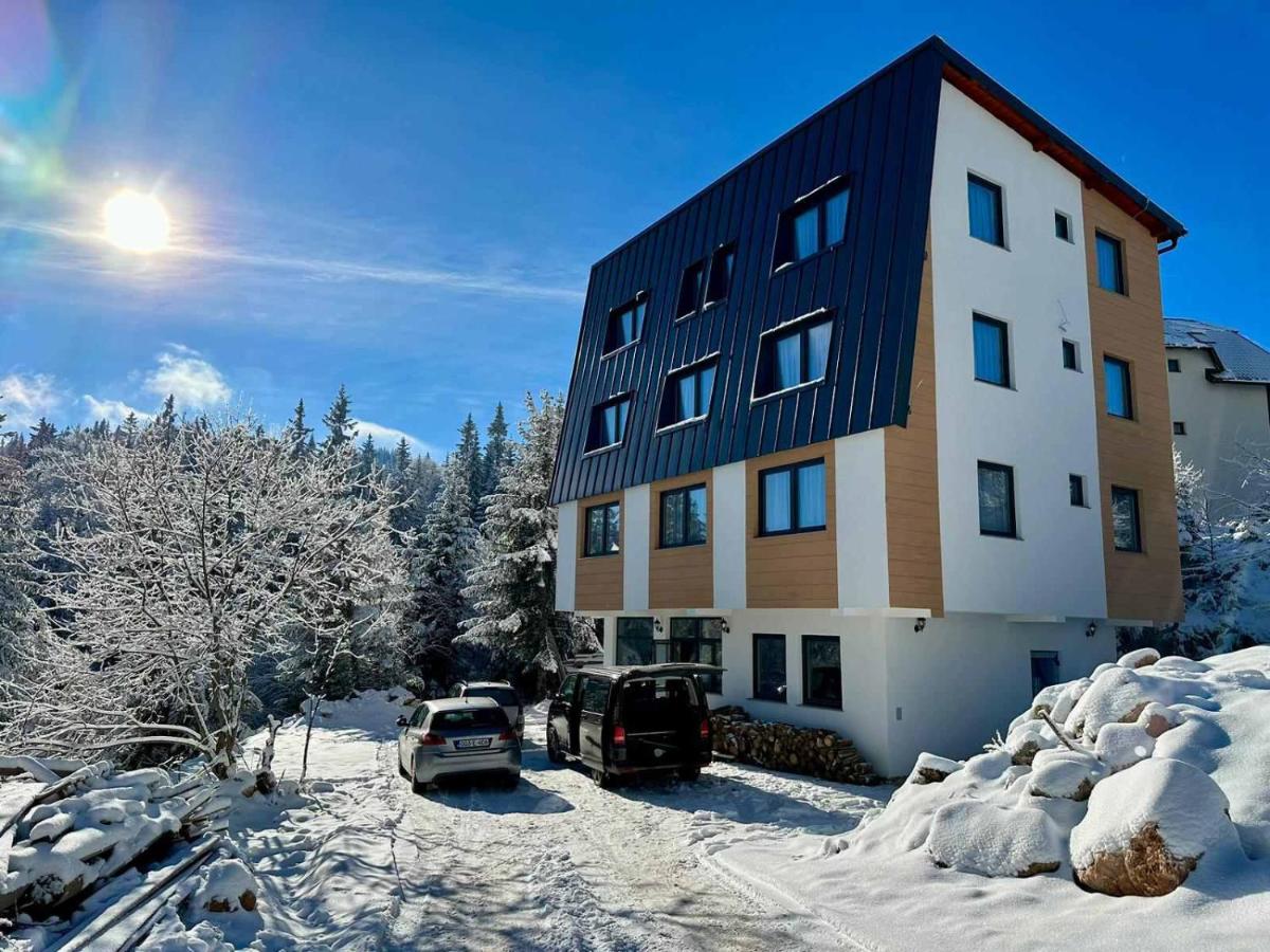 Apartmani RIS - Ferienwohnung Jahorina