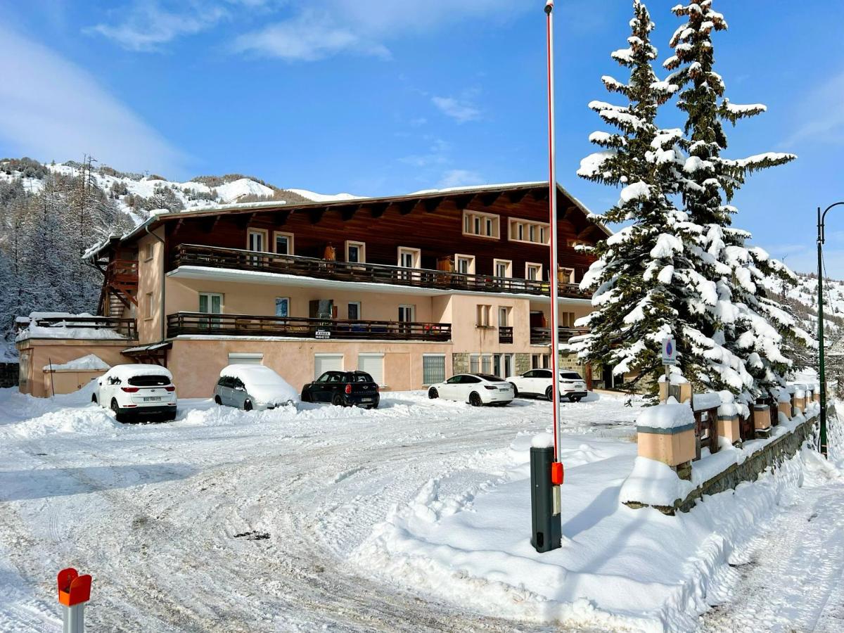 Vars, Appart spacieux rénové 4 couchages dans chalet - B&B