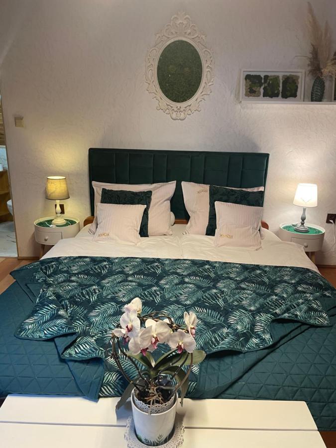 Familienzimmer mit Bergblick