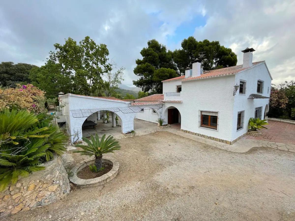 B&B Alicante - Large rural house with pool and barbecue - Bed and Breakfast Alicante