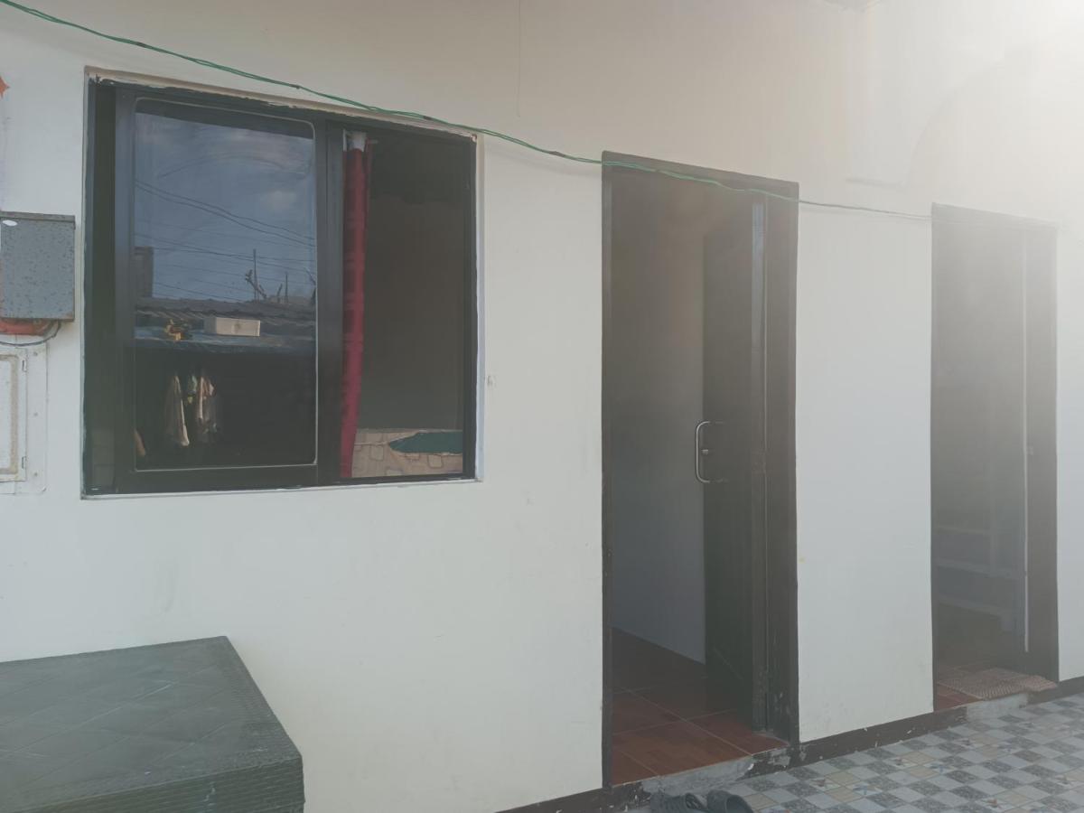 Llave's transient house