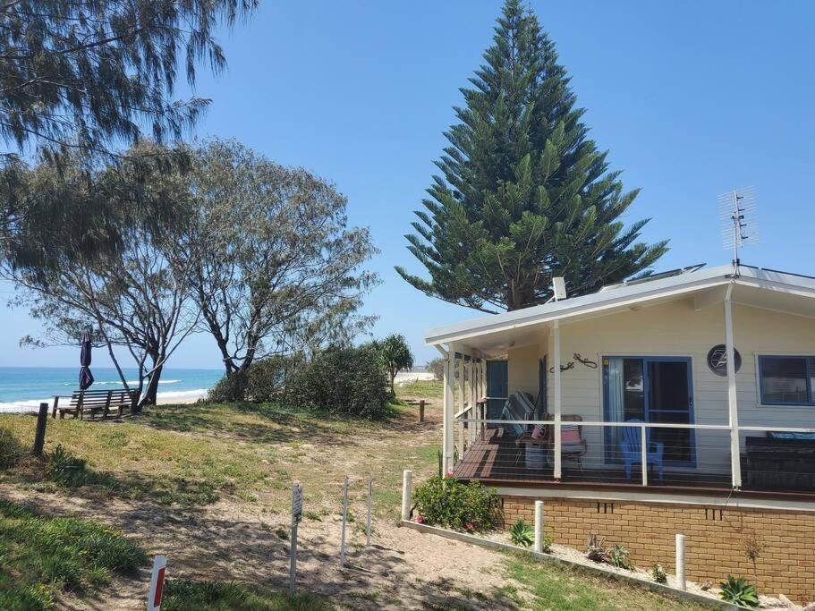Beach House on the Dunes - Surf, Sand & Serenity - B&B Wooli
