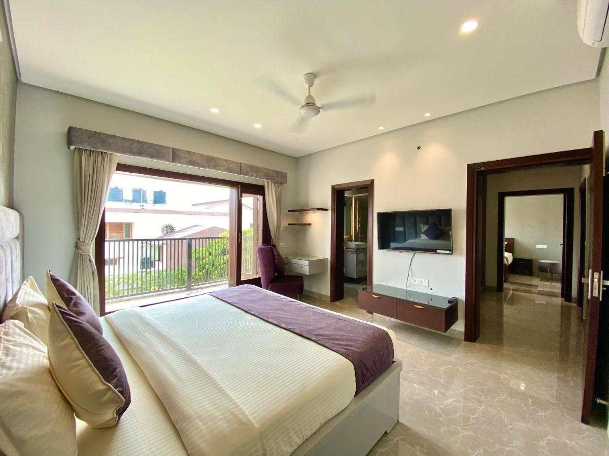 Apartment with Garden View