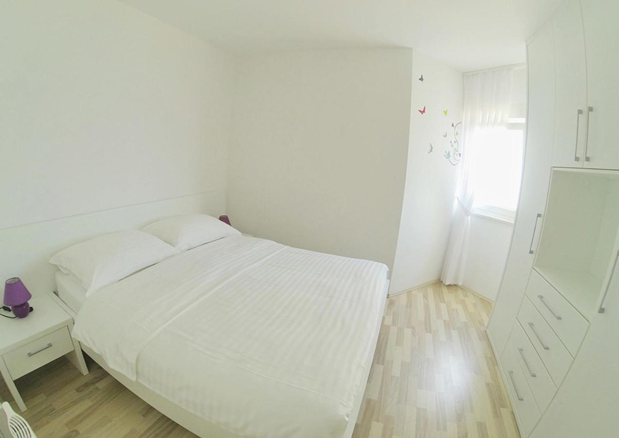 Appartement met 2 Slaapkamers en Uitzicht op Zee