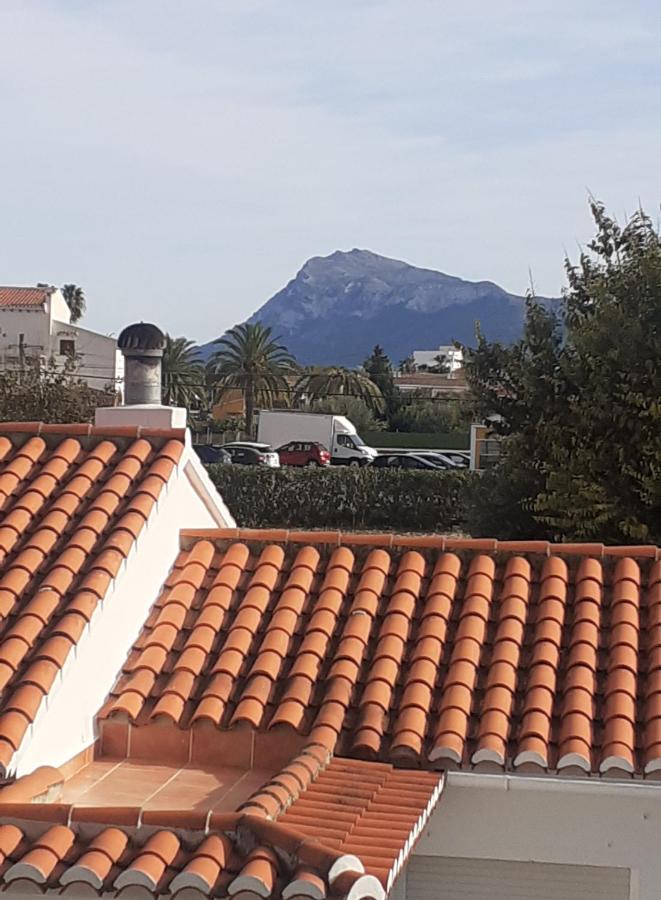Els Poblets Denia offers Casa Crosby - Private studio within walking distance to the beach - B&B
