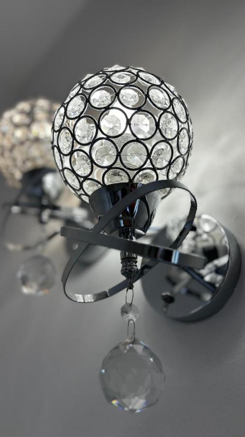 Queen Room with Shared Bathroom