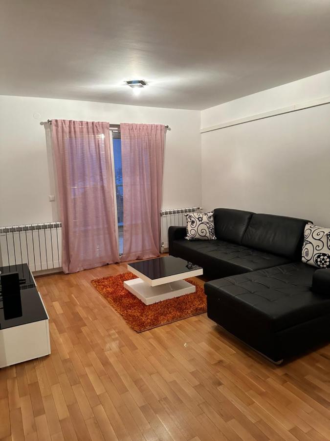 B&B Sarajevo - Apartman Ari - Bed and Breakfast Sarajevo