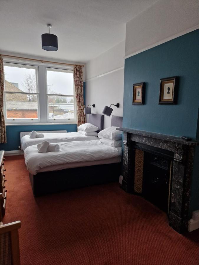 B&B Faversham - Railway Hotel - Bed and Breakfast Faversham