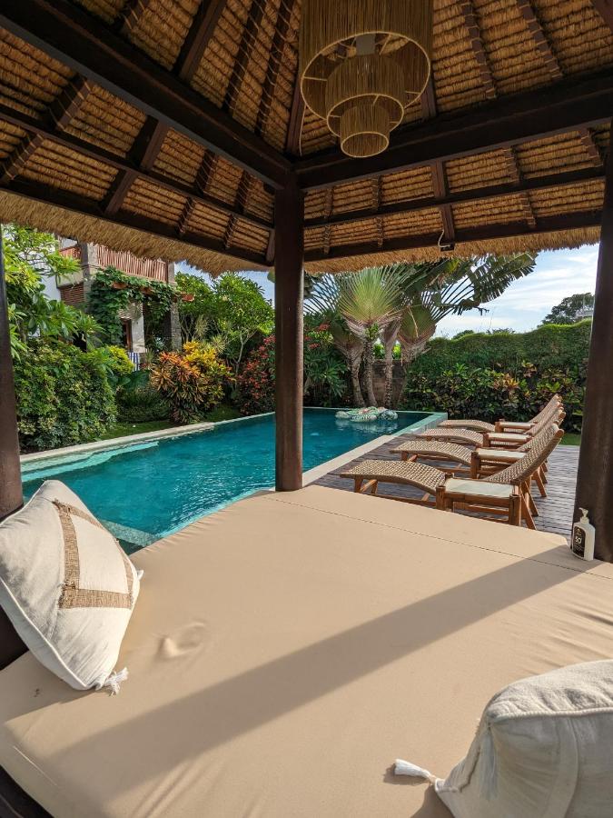 Kamayana, Peaceful & Quiet 6BR Villa with huge pool and Tropical garden - B&B