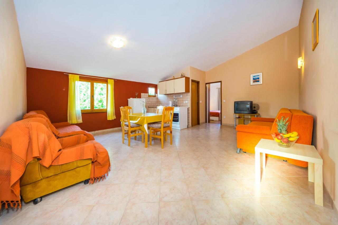 One-Bedroom Apartment with Balcony and Sea View