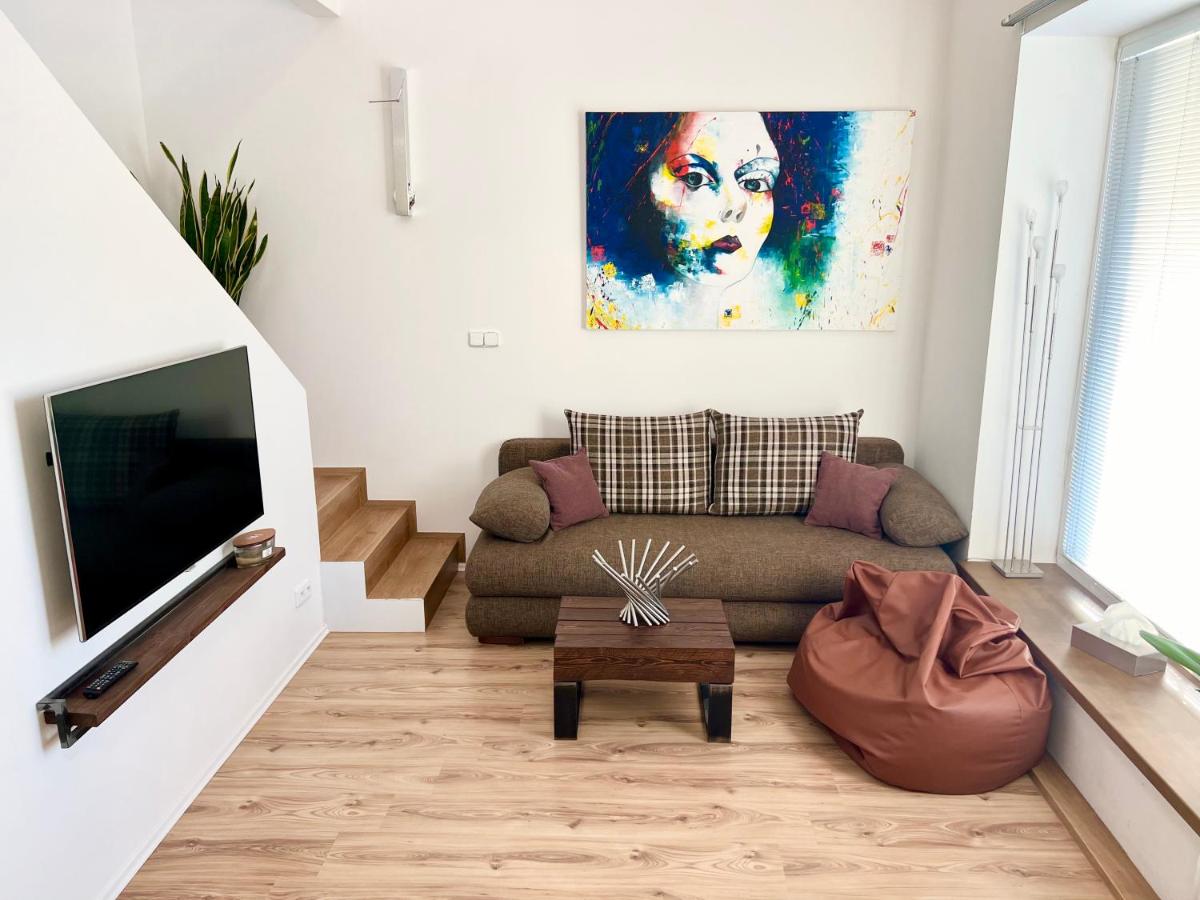Apartment with Terrace