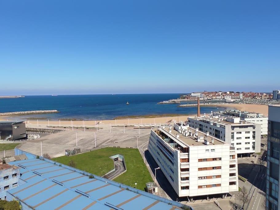 B&B Gijón - Apartamento en la playa terraza, vistas al mar y garaje - Bed and Breakfast Gijón