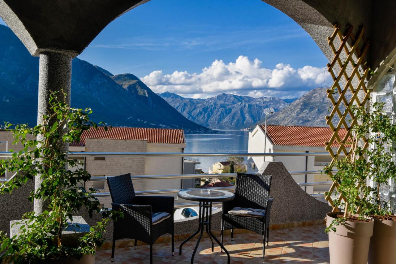 B&B Kotor - Spectacular Sea View Retreat in Kotor - Bed and Breakfast Kotor