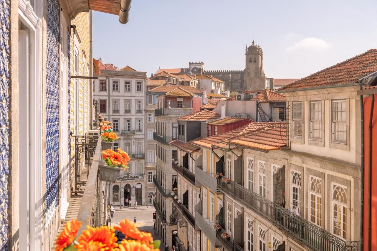 Historical Penthouse at Cardosas Block - B&B Oporto