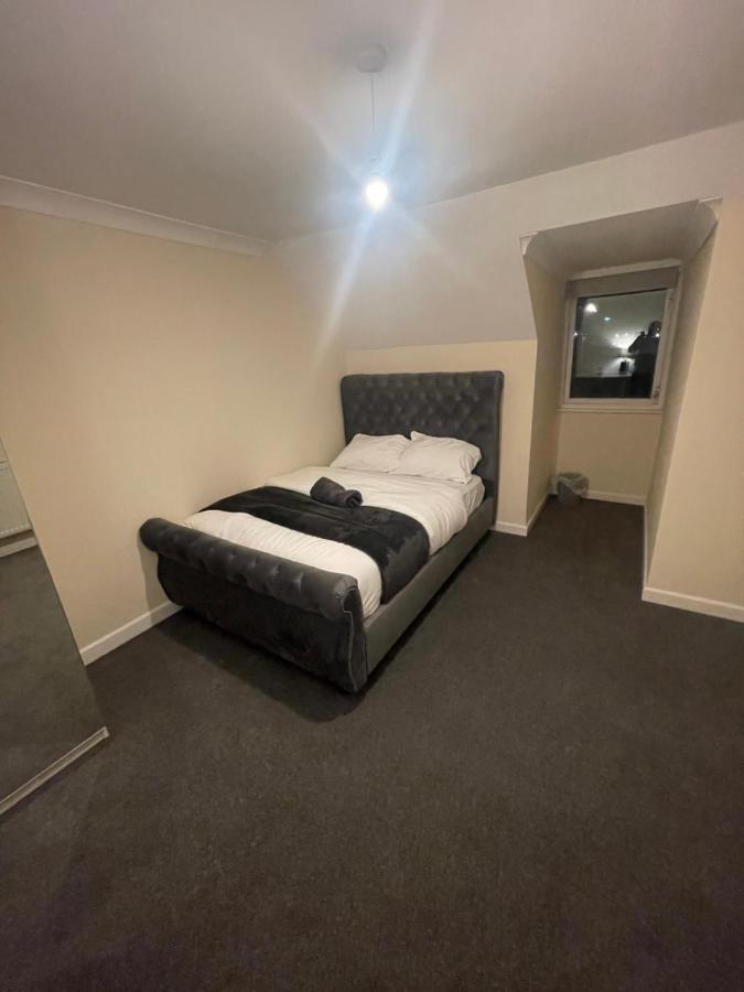 Standard Double Room with Shared Bathroom