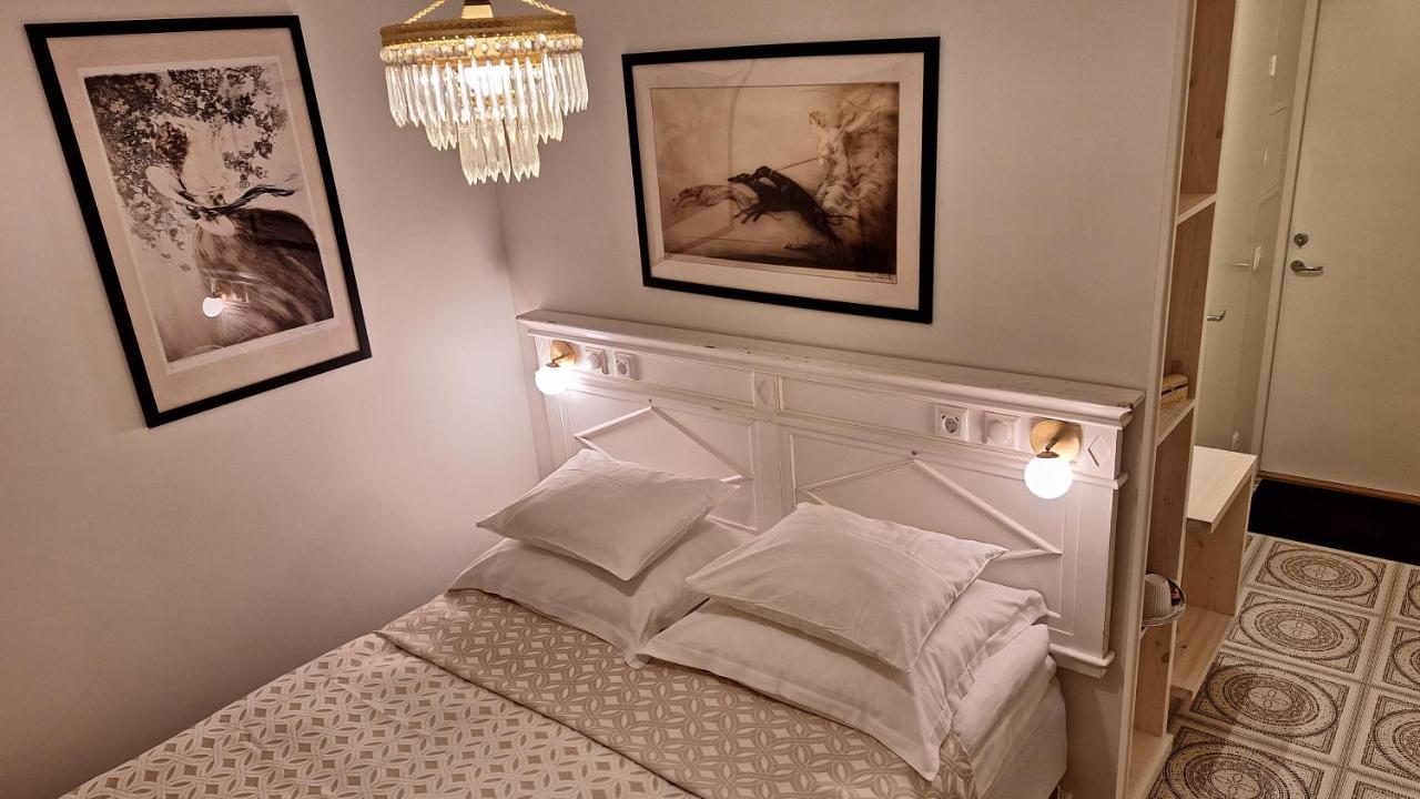 Deluxe Double Room with Bath