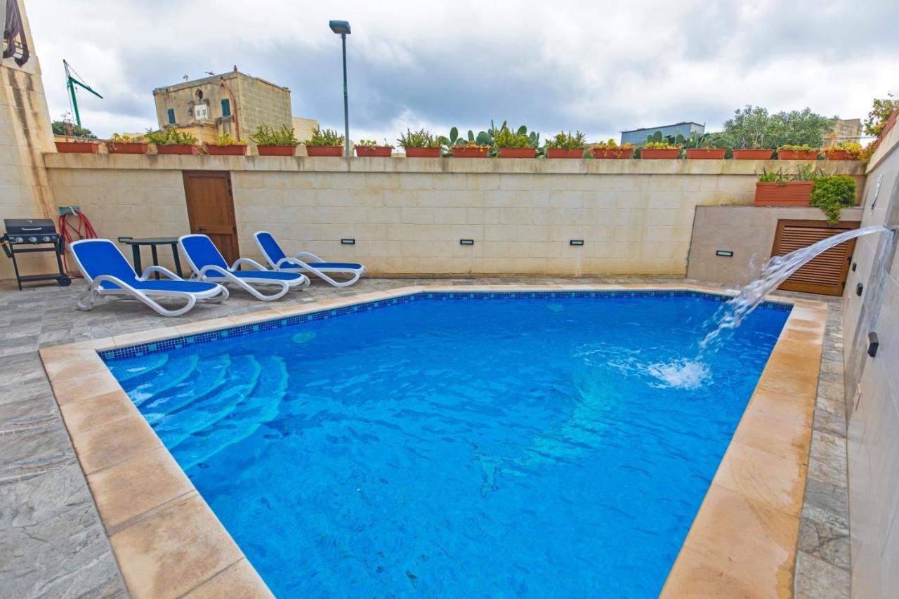 B&B Xewkija - 5 Bedroom Holiday Home with Private Pool - Bed and Breakfast Xewkija