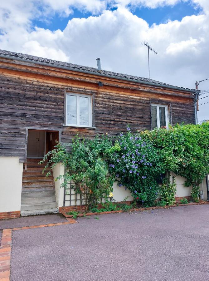 Le Tamaris, Garage privé hauteur limitée, Calme, Confort - Ferienwohnung