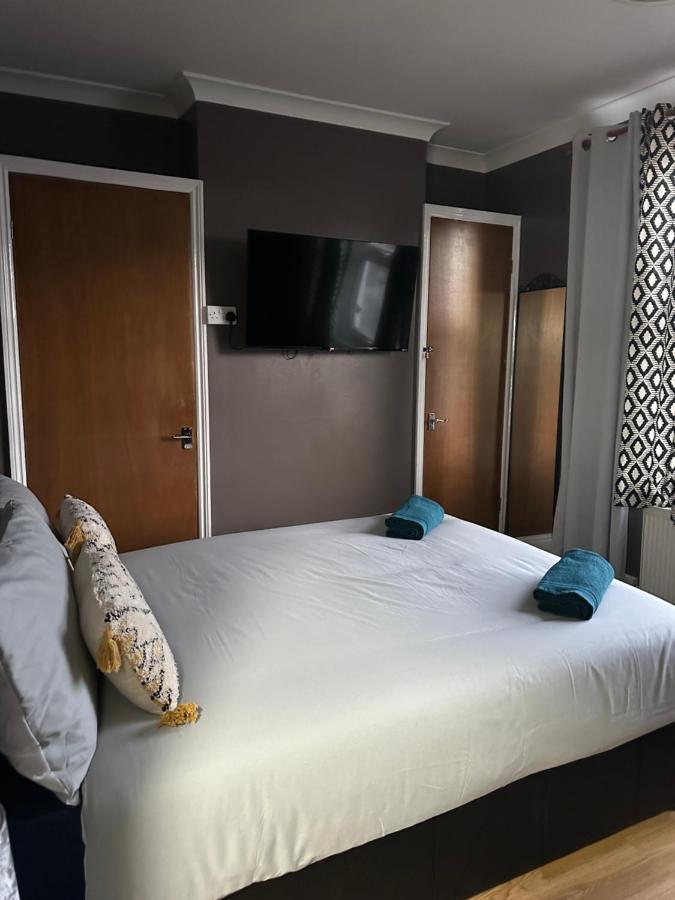 Beautiful Studio Apartment No4 Forest Road - B&B