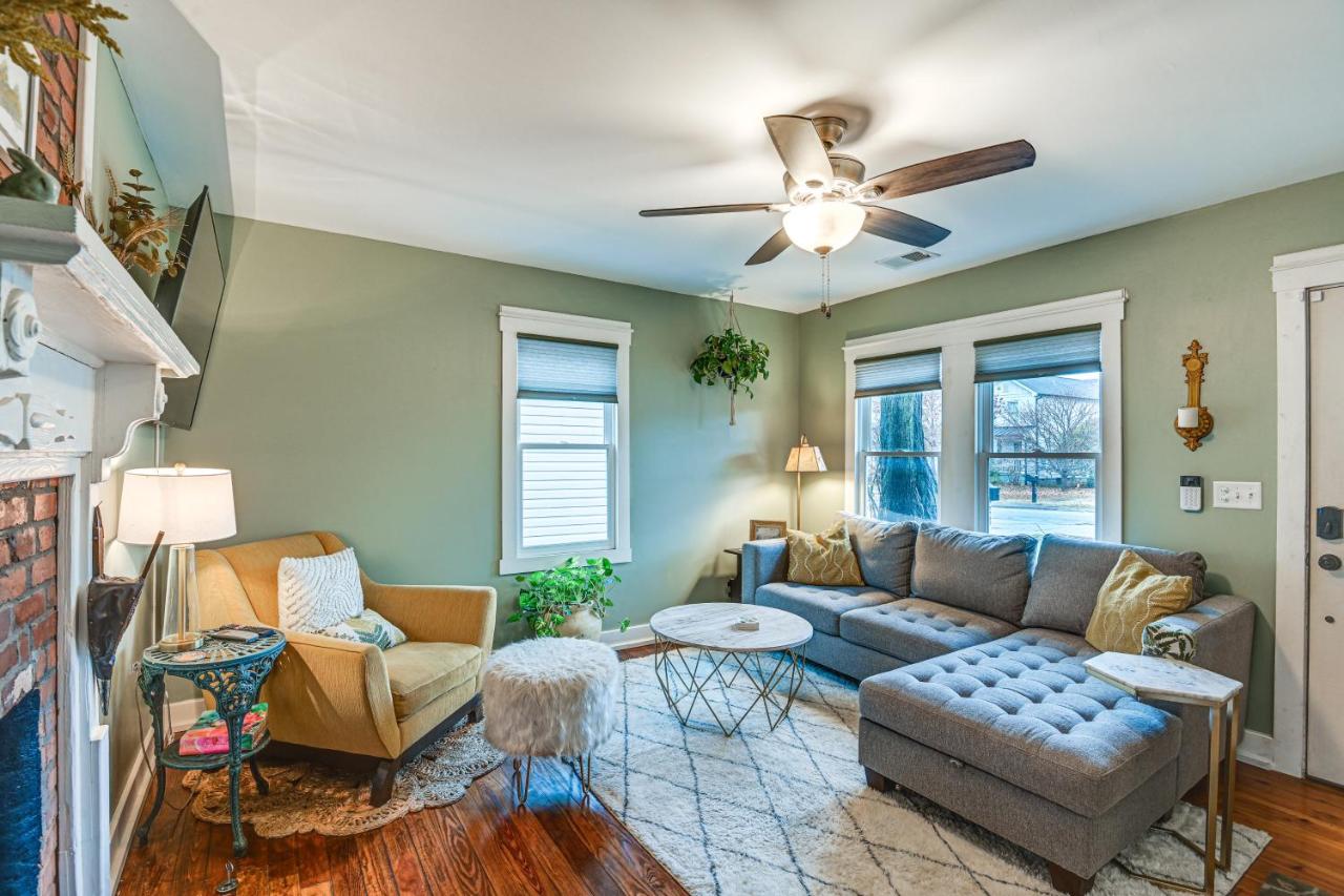 Charming Nashville Home with Fire Pit, Indoor Sauna! - Chambres d’hôtes