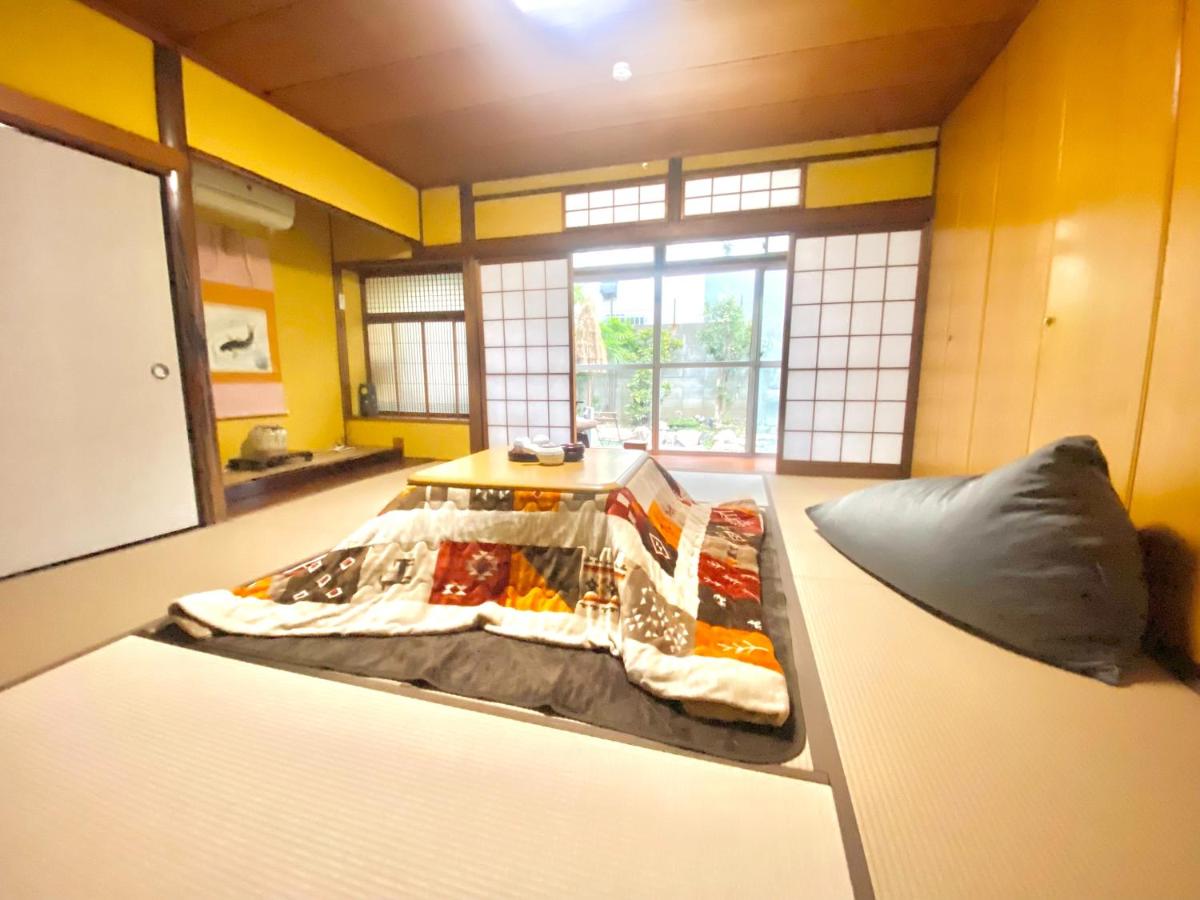 B&B Osaka - 【天王寺駅まで電車4分】庭園付き一軒家ー杏 - Bed and Breakfast Osaka