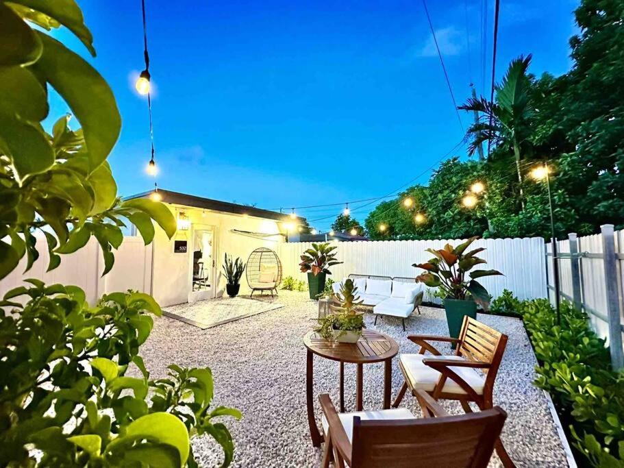 Casa Fortim Studio + private + large patio - B&B Miami
