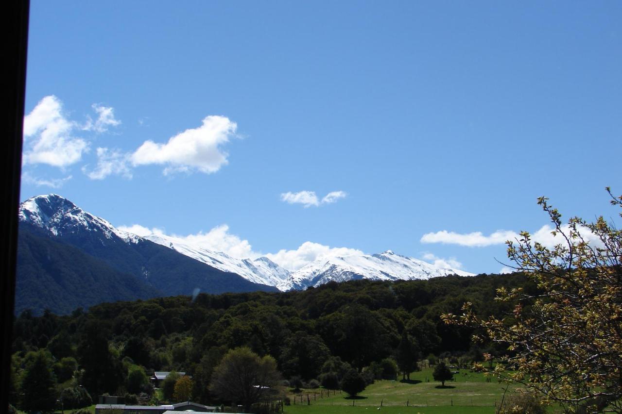 Chambre Double ou Lits Jumeaux - Vue sur Montagnes