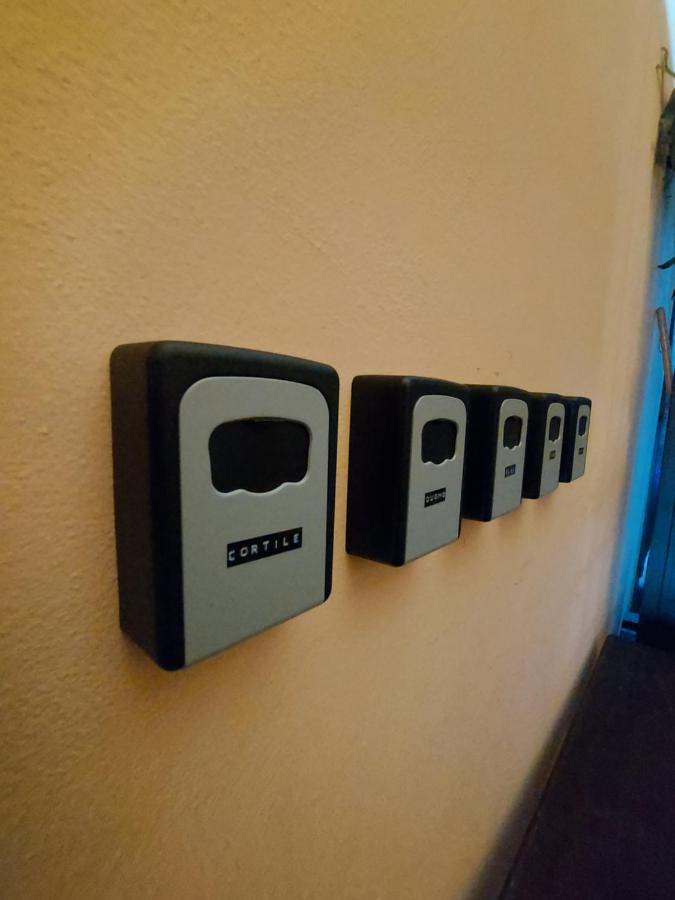 Le Stanze del Lago Apartments - B&B