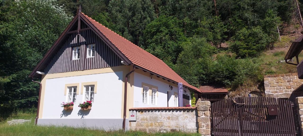 Hlučov Lesní Chalupa - Bed and Breakfast