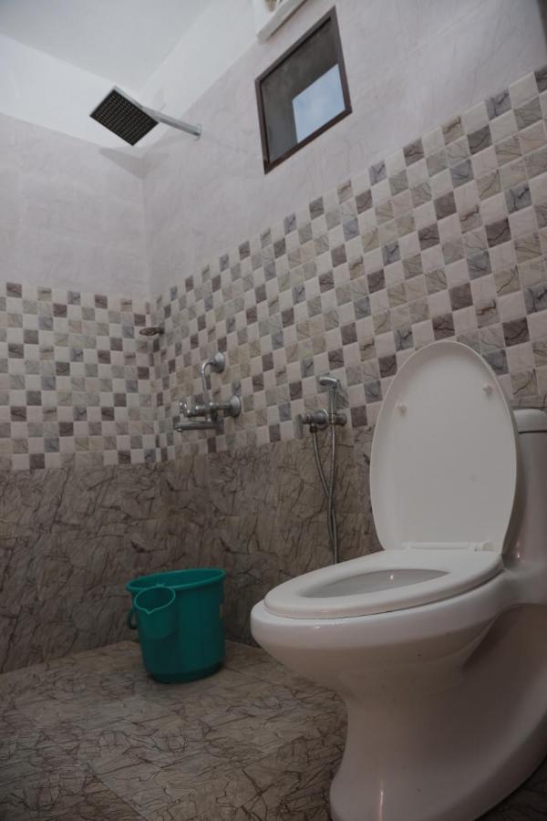 Deluxe Room (2 Adults + 1 Child)