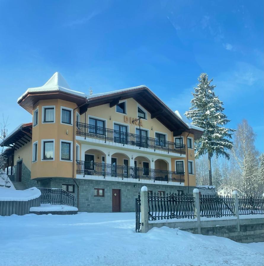 Willa DINA - Bed and Breakfast