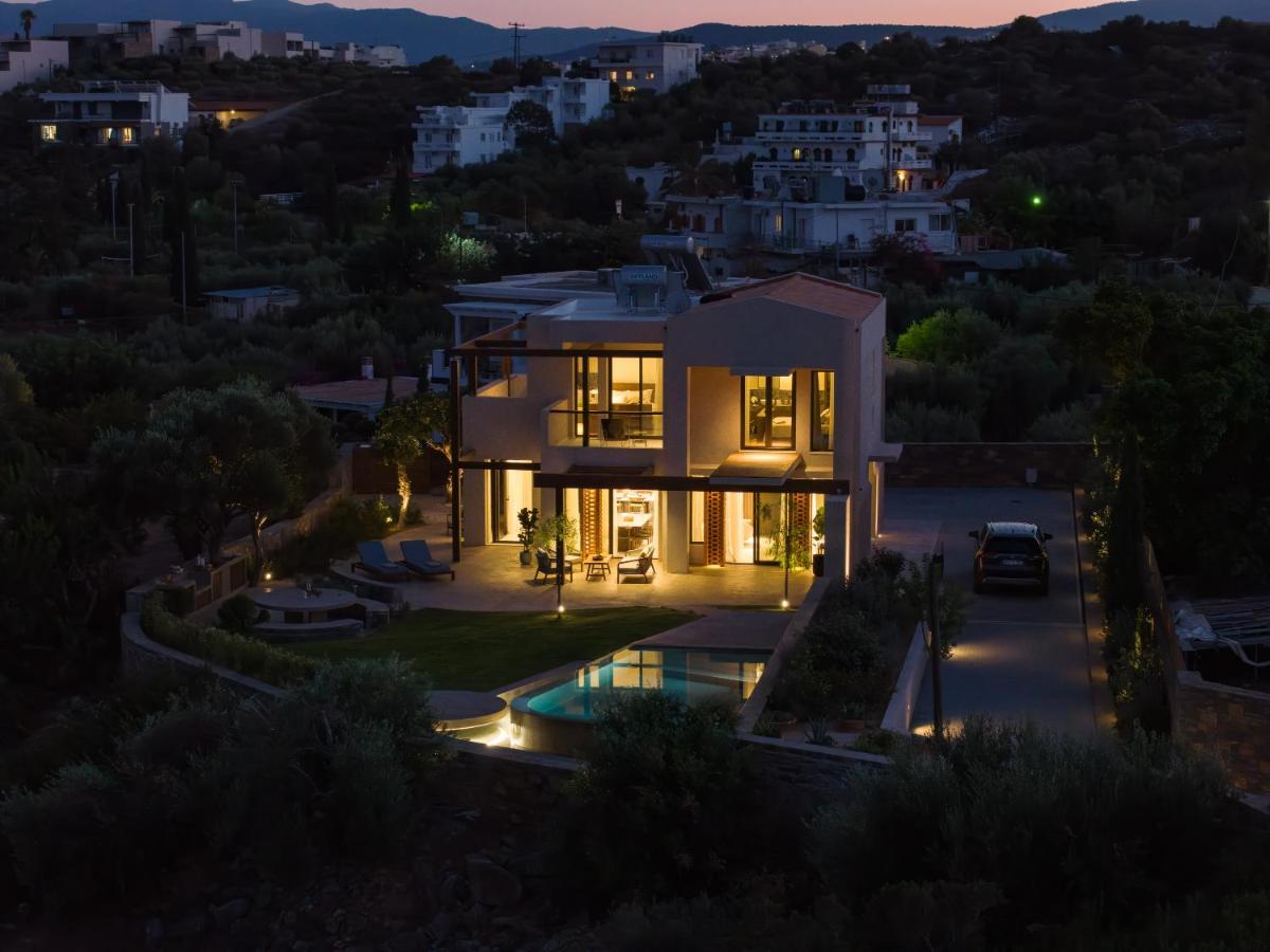 Beachfront Linum Escape Retreat with a Heated Pool - B&B Agios Nikolaos