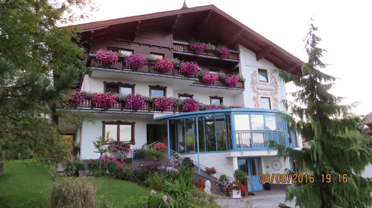 B&B Schladming - Sportpension Alpenrose - Bed and Breakfast Schladming