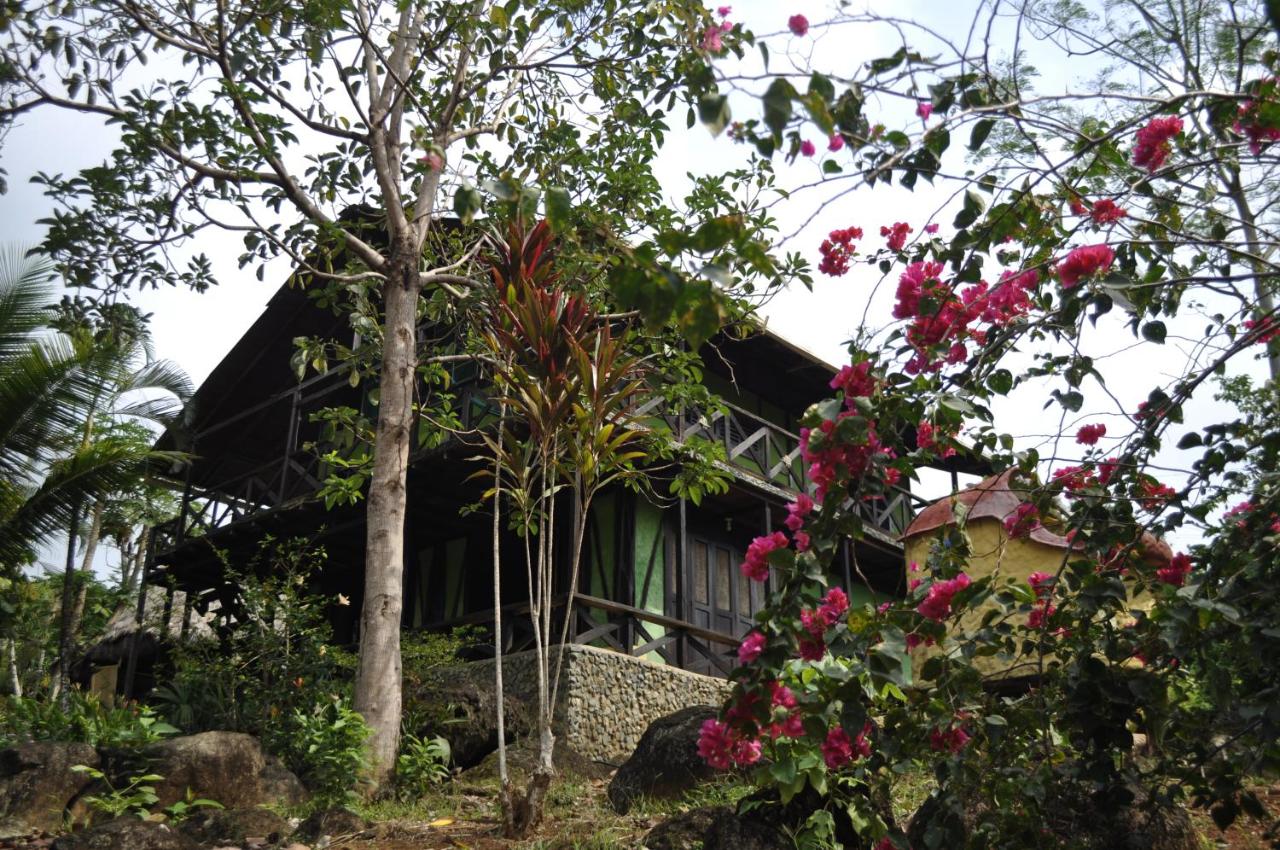 Acuali EcoHostal - B&B