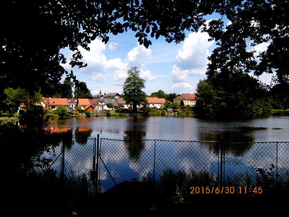 Rekreační a školicí středisko Zájezek - Bed and Breakfast Chlum u Třeboně