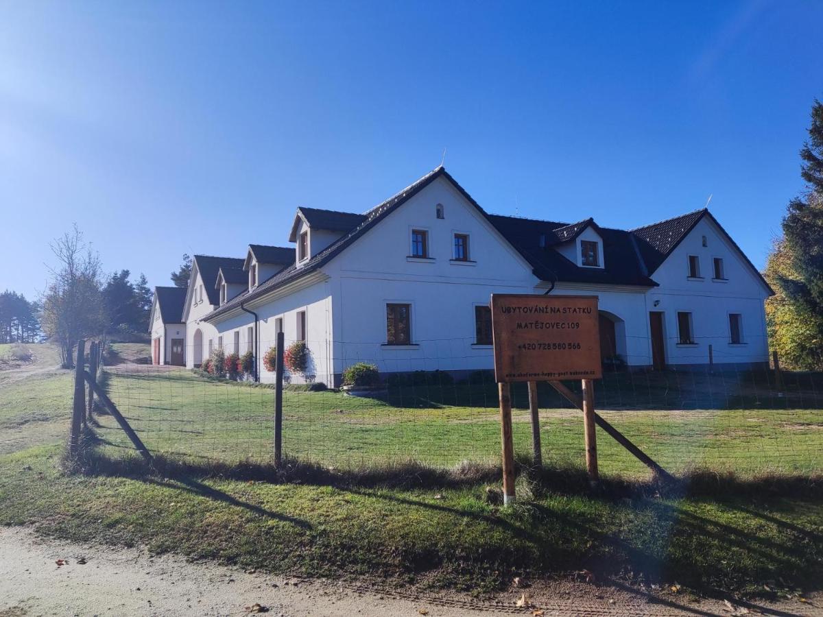 Matějovec 109 & Ubytování Na statku - B&B
