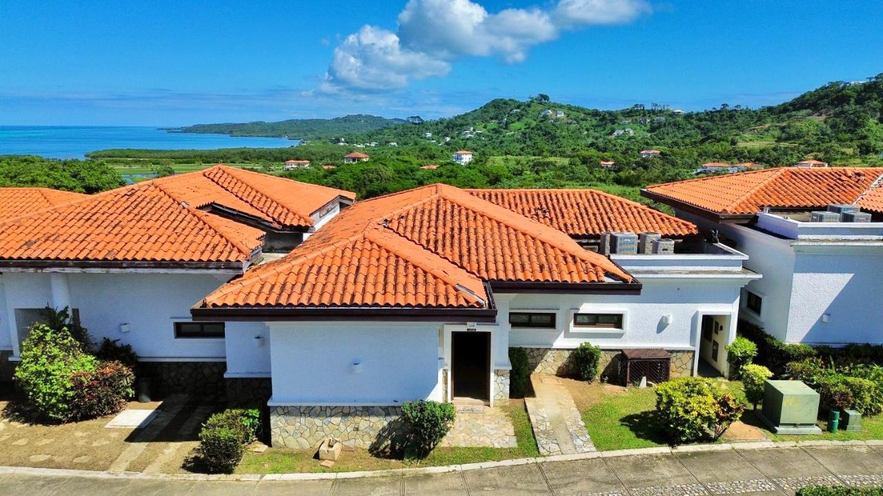 Villa 1208 @ Pristine Bay, Roatan - B&B
