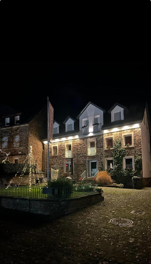 Apartments am Moselufer - Bed and Breakfast