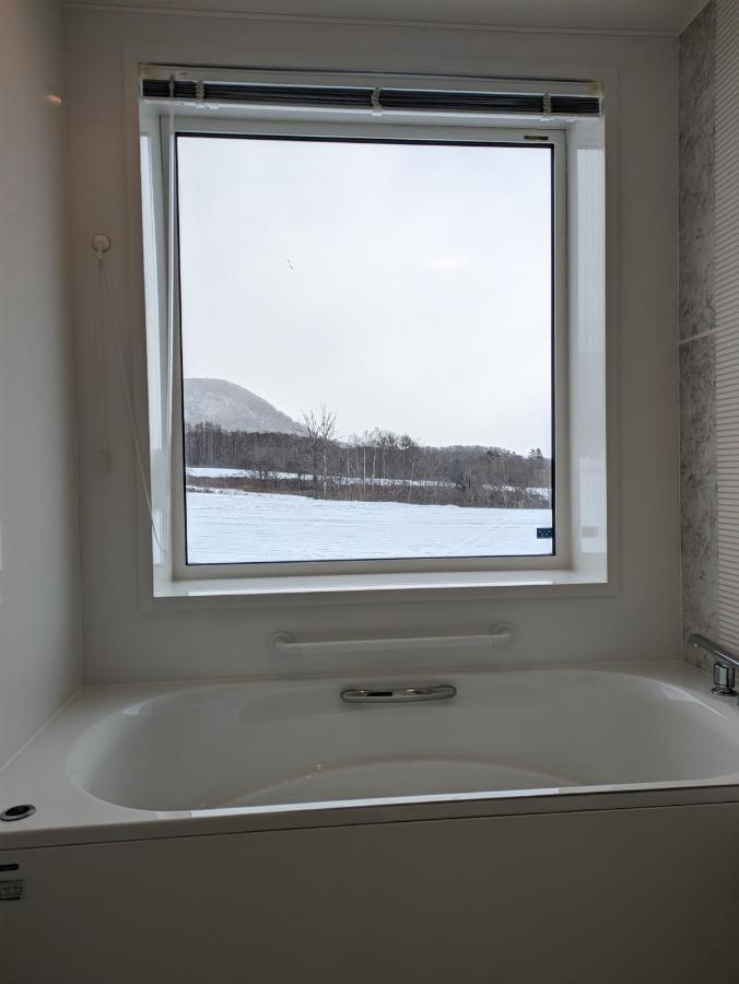 Twin Room with Private External Bathroom