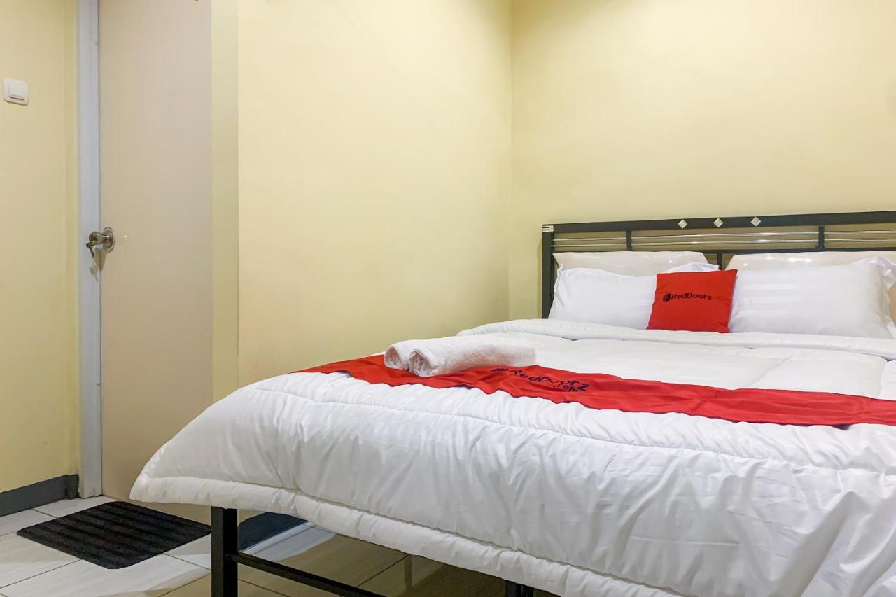 B&B Tangerang - RedDoorz @ Balaraja Centre Plaza - Bed and Breakfast Tangerang