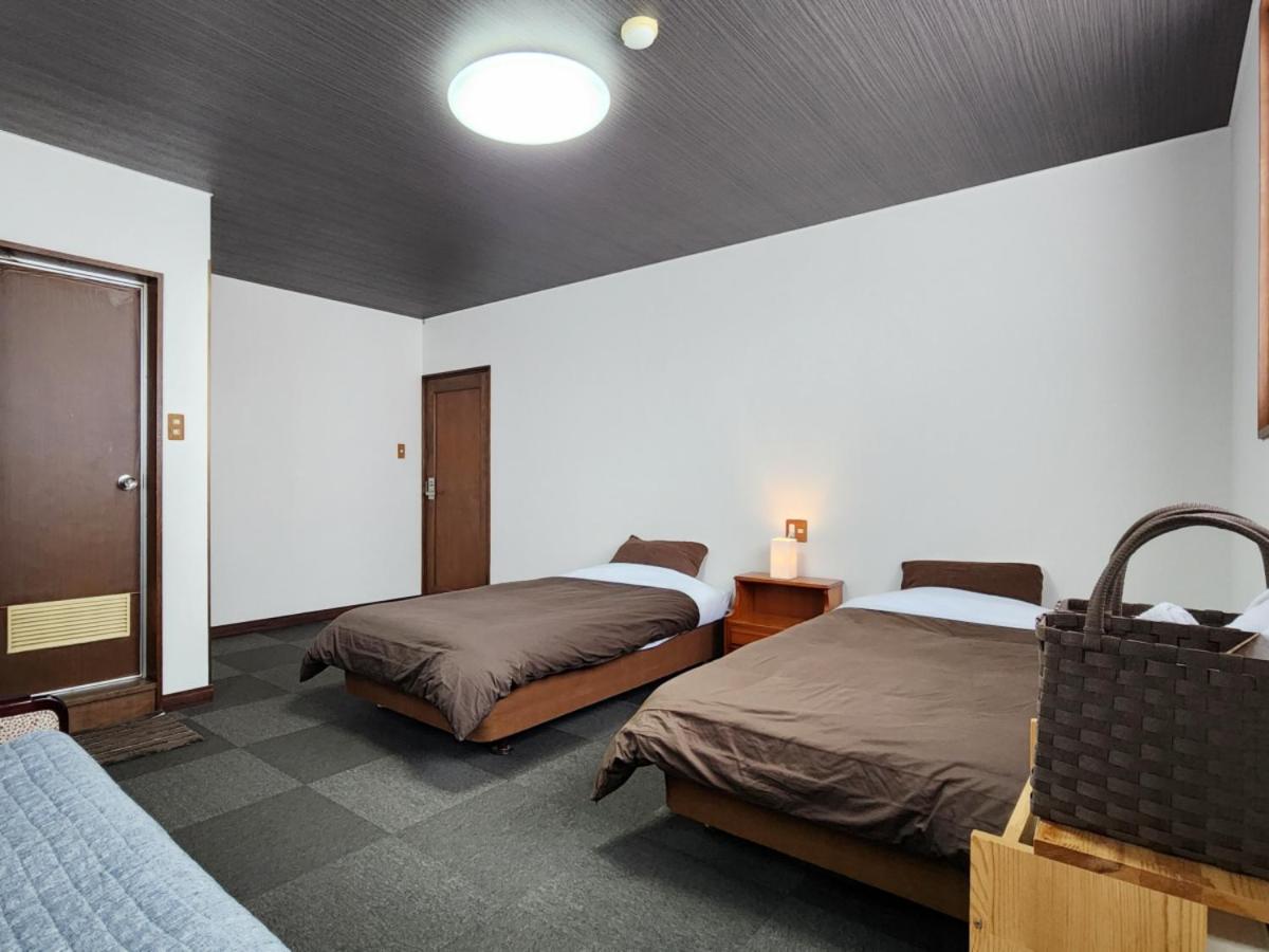 Standard Twin Room - Non-Smoking