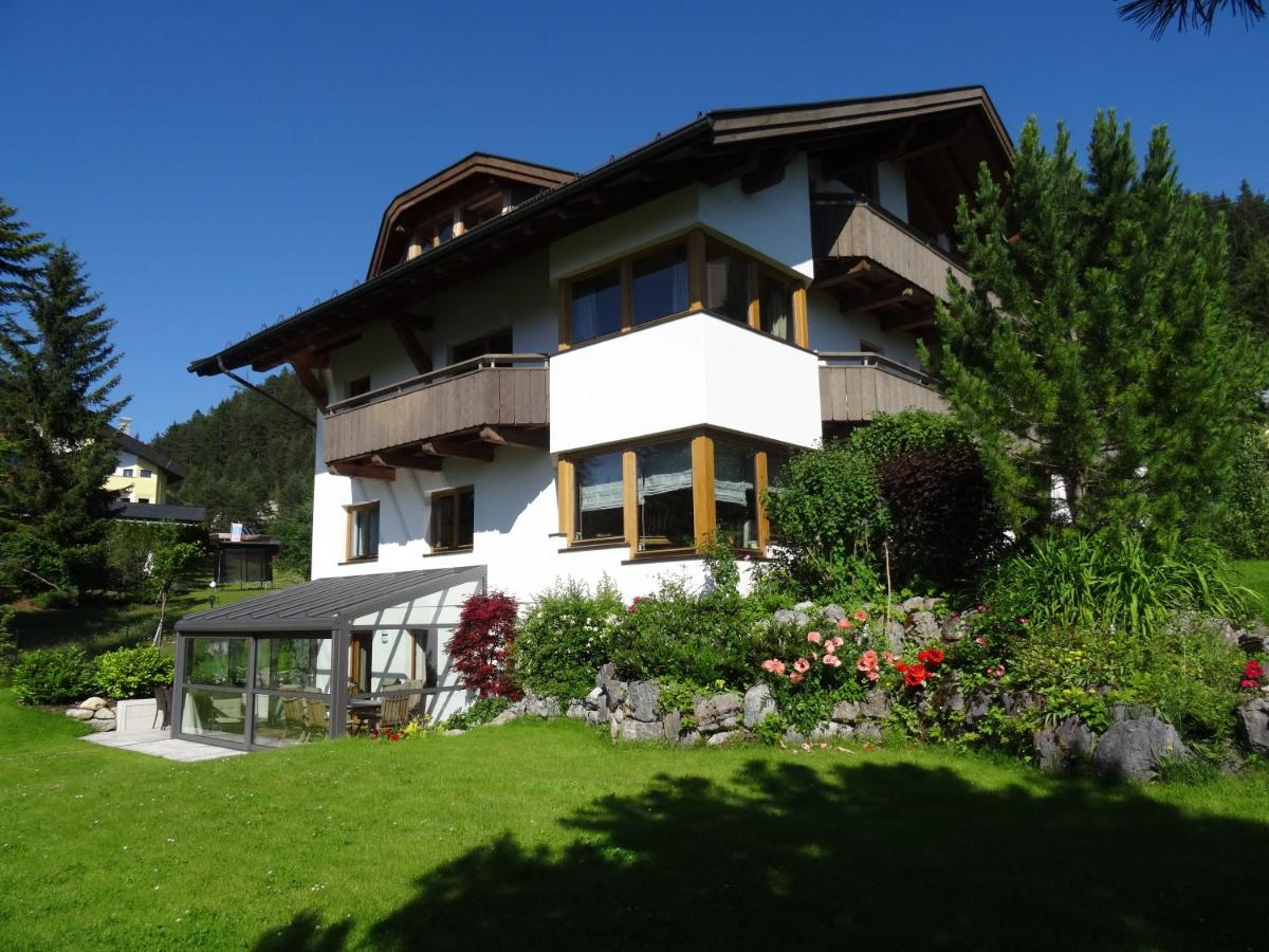 Appartementhaus St. Martin - B&B Seefeld in Tirol