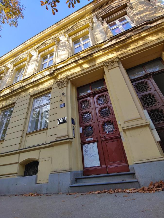 Zagreb City Center Apartments LUX - Chambres d’hôtes